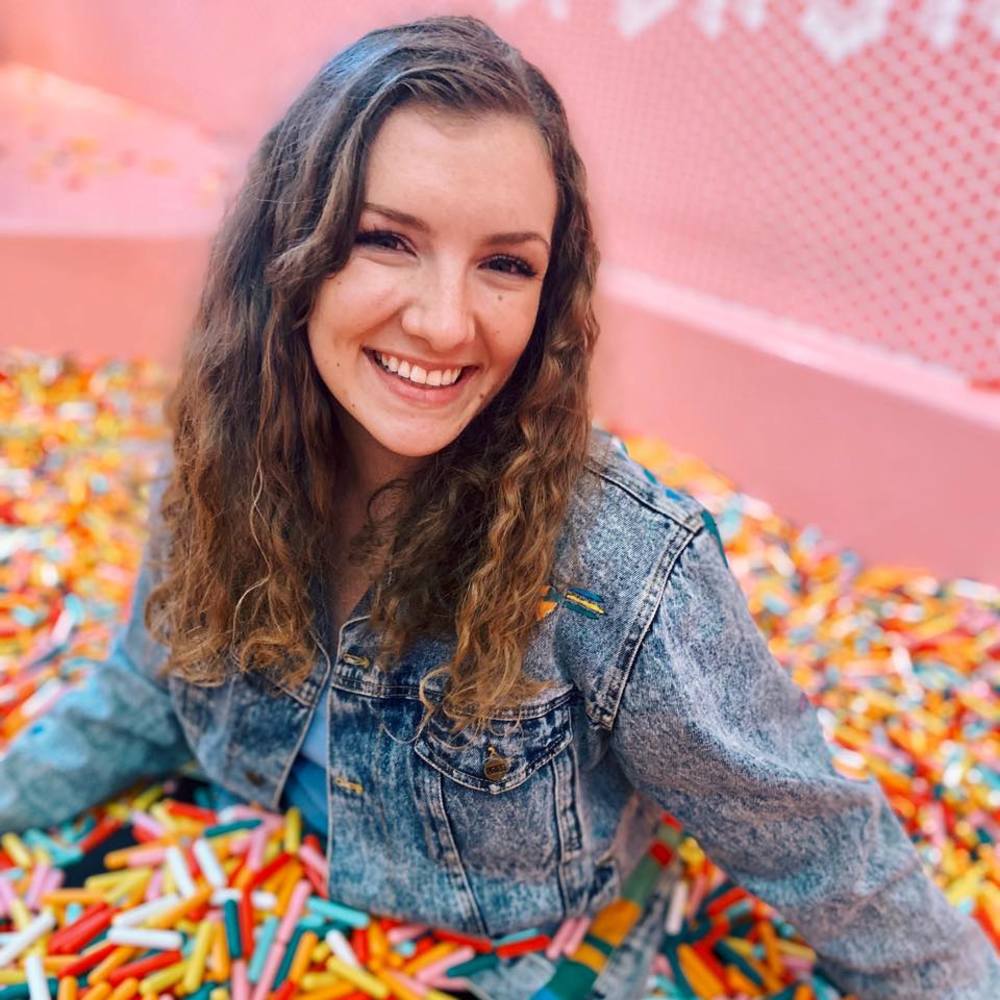 Meet your Posher, Danielle